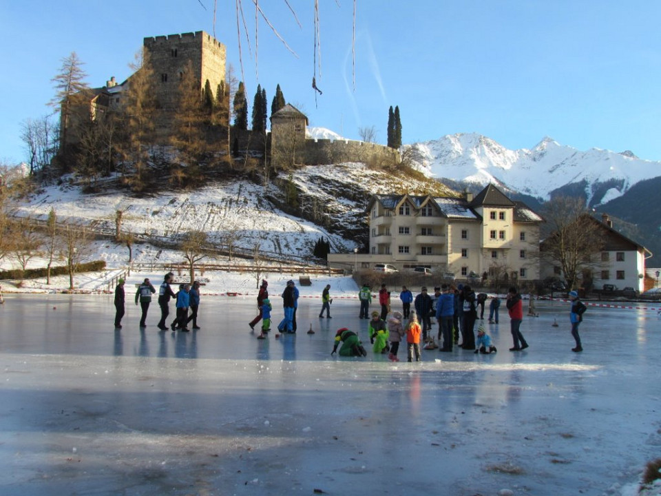 Apres Ski Ladis, IJsbaan